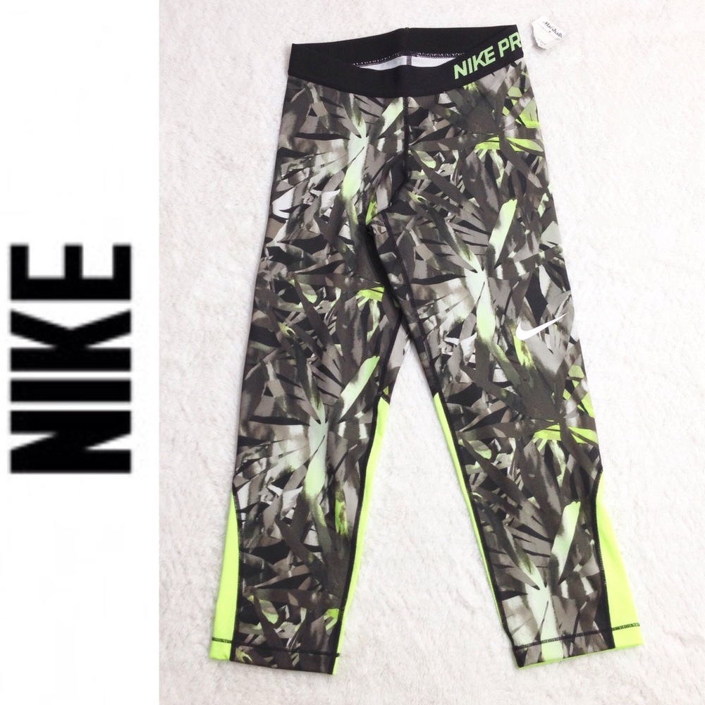 Nike Pro Dri-Fit Capri Leggings
